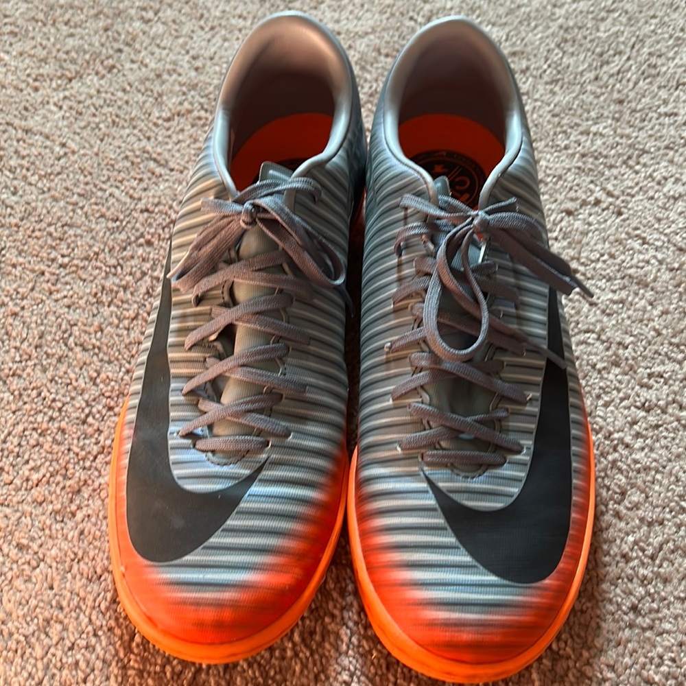 Men’s Nike Indoor soccer shoes